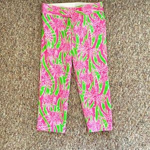 Lily Pulitzer capris, size 4, cute undersea print, like new